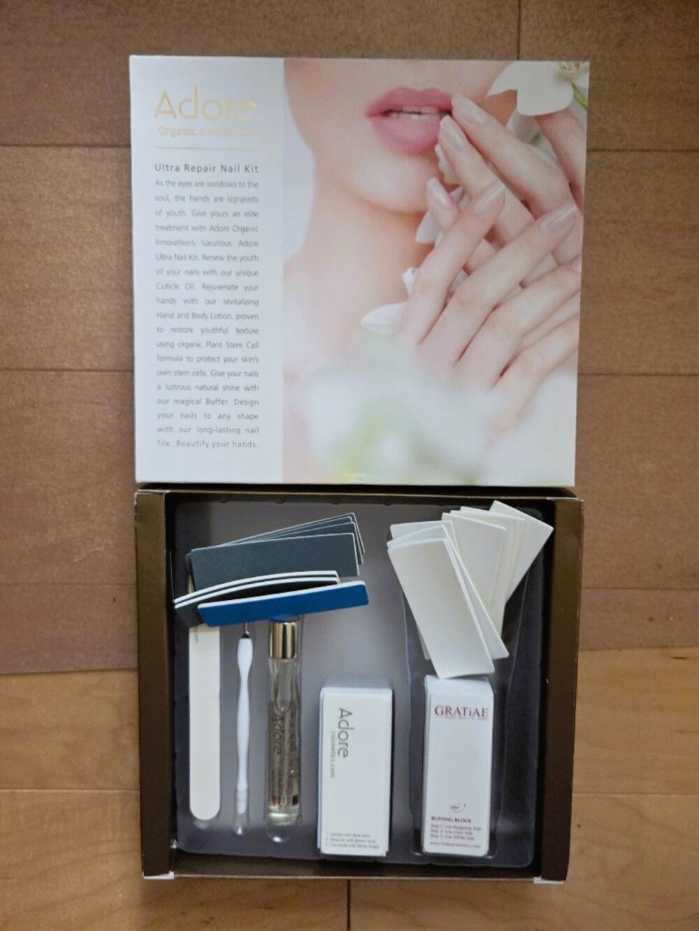 Adore Ultra Repair Nail Kit Organic Innovation The whole Kit additional pads